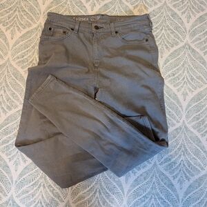 Grey vineyard vines jeans